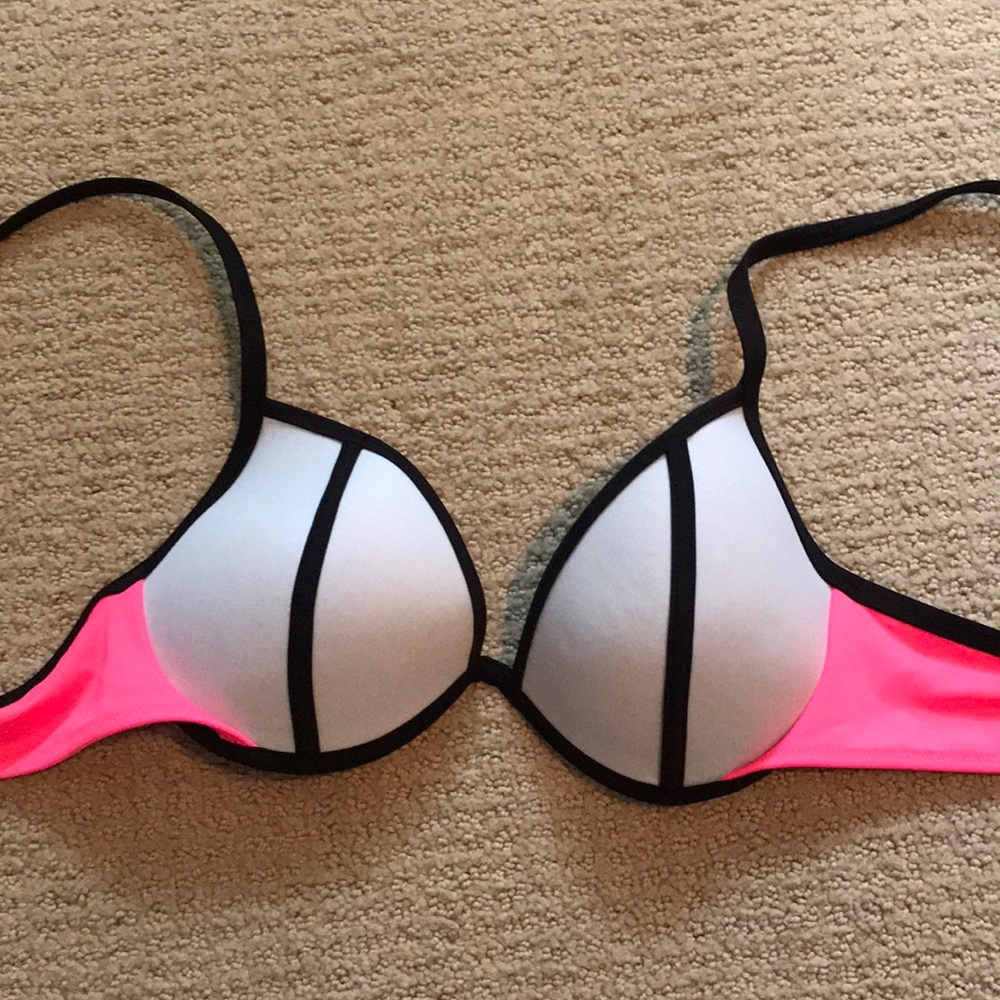 Victoria’s Secret Bikini Top